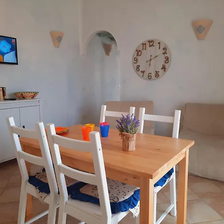 アパート Appartamenti Santa Teresa Gallura サンタ・テレーザ・ガッルーラ